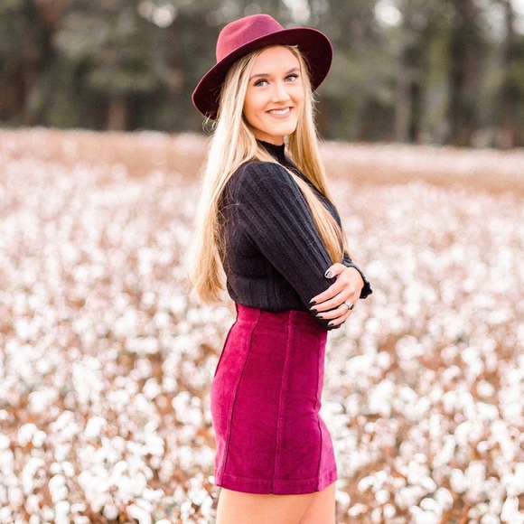 Meet the Posher!🦋⚡️🛍 - Picture 2 of 4